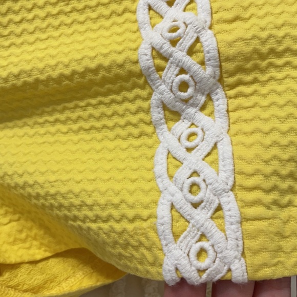 Lilly Pulitzer shorts - Picture 2 of 7